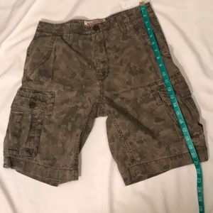 NWOT Arizona Jean Co camouflage cargo shorts